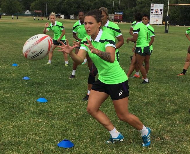 WomenBoks's tweet photo. These hands are made for passing, thats what they are for..... @pauldelport9 @JohnoMeintjes @ChaneStadler https://t.co/mdmZRItytC