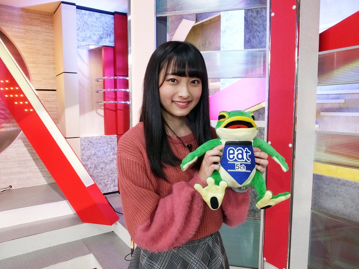 eat_5ch's tweet image. ｅａｔで土曜深夜に放送📺『ラストアイドル』に出演中の清原梨央さんがｅａｔに遊びに来てくれました😍チッペイと初対面🐸✨