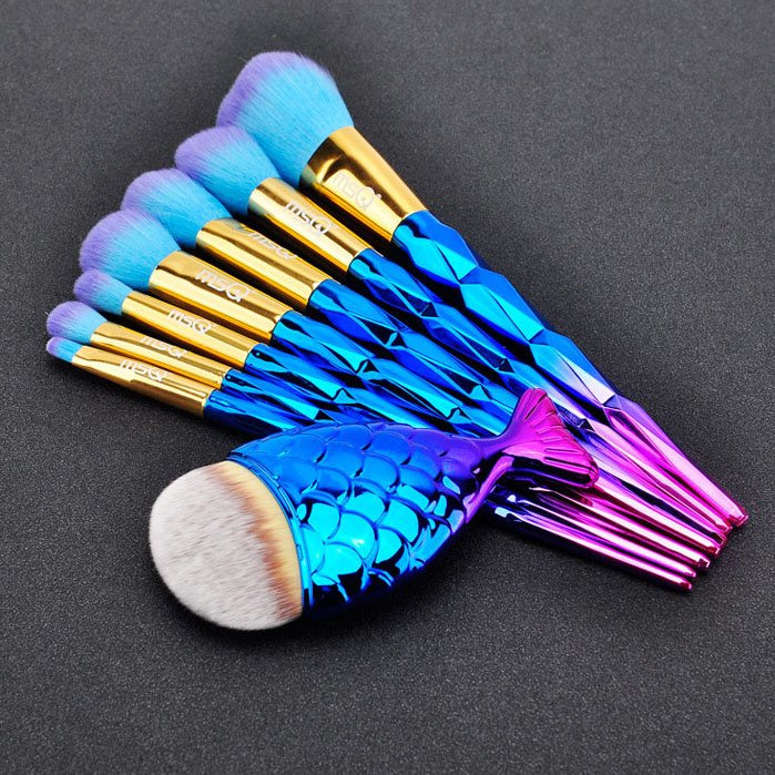 MuCharmOfficial's tweet photo. No girl can refuse to be a mermaid 🧜‍♀️
Unicorn 8 Make-up Brushes Set，ONLY in #MuCharm 
App store: https://t.co/Go98cfN8XQ
Google Play: https://t.co/EZhyYTTc8b
#brush #make_up #makeup_brush #mermaid #design #brush_design #brushes_set https://t.co/AG3aeubQDa