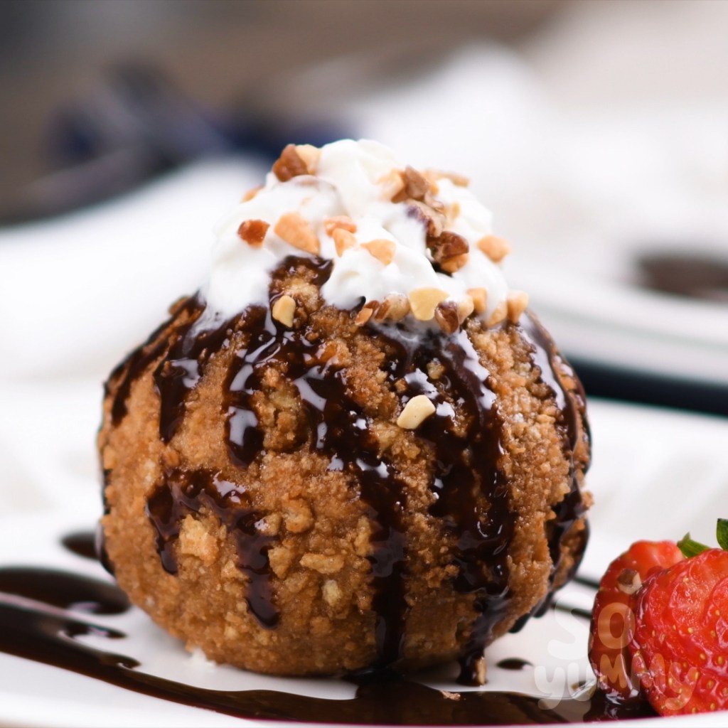 yummyclip's tweet photo. Cinnamon Toast Fried Ice cream https://t.co/LE7lZYHzLk https://t.co/ncuHXykJ0J