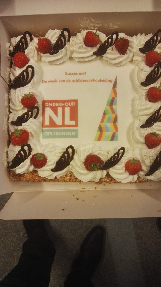 Lekkerrrr. Goede start van de week van de schildersvakopleiding