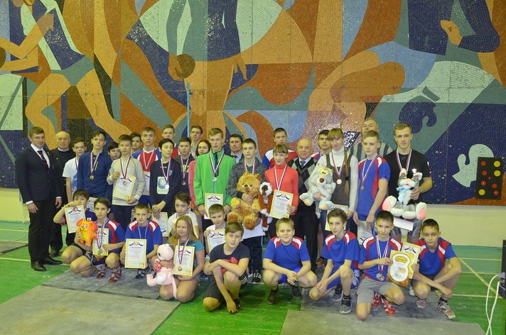 ThirstOfSpeed's tweet photo. Открытое Первенство города Смоленска по гиревому спорту среди юношей и юниоров 20-21.01.2018 г. Ребята, вы лучшие! https://t.co/ujONvLuVxs