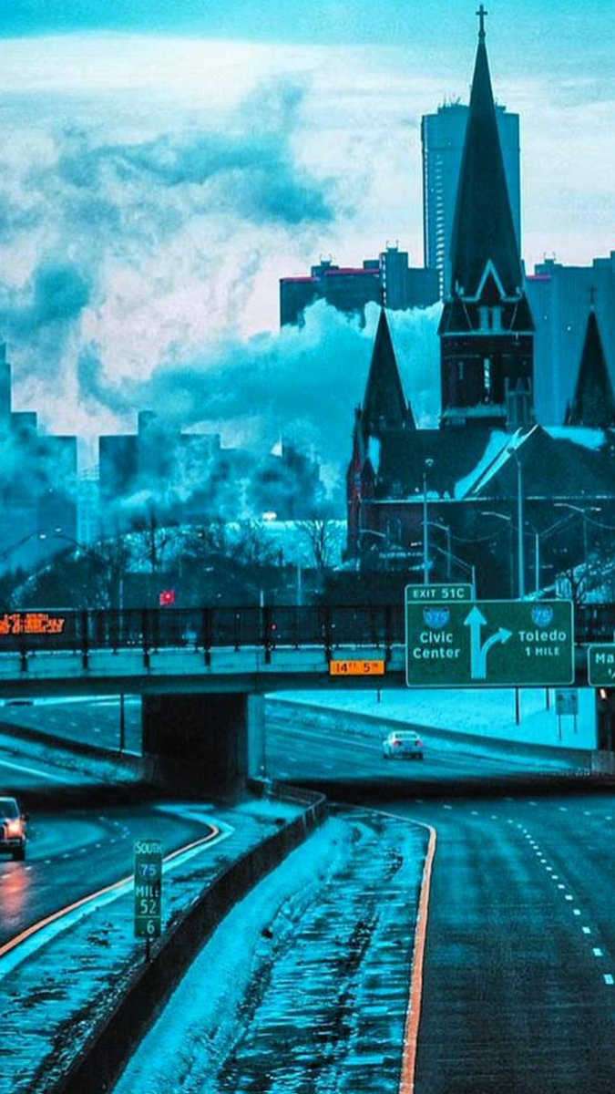 DetroitCoworkin's tweet photo. This is our city! #Detroit #Business #startups #networking https://t.co/KkTeHExdZe