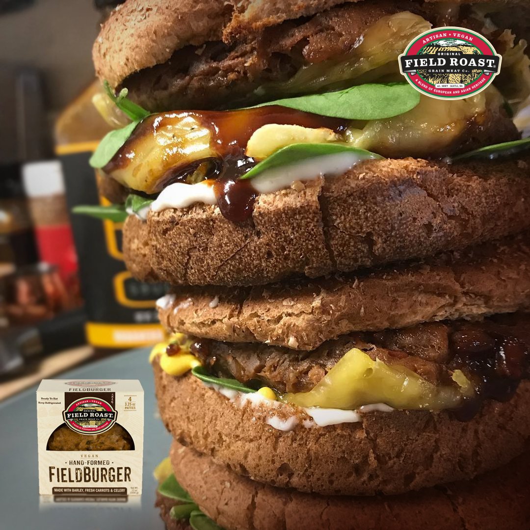 FieldRoastME's tweet photo. 😮 ​Vegan Burger Goals​! 🤤 ​

Take a bow @​vegansoulstice this is one of the best #FieldBurger creations we've seen in a very long time!

Guys, tag us in the pictures of delicious dishes you make w/ Field Roast to get featured. 📸

#burger #veganburger #lifegoals #fieldroastme https://t.co/uvghCHxscm