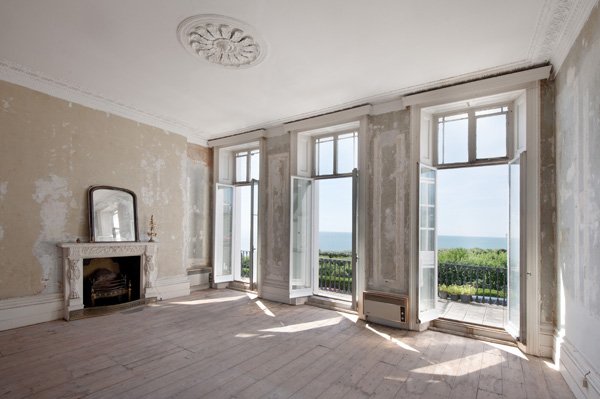 WeRepairsashUK's tweet photo. Floor to ceiling #sashwindows for more energy efficiency and brighter look of home
https://t.co/0QZFE44bG0 https://t.co/5KAI2EQoKm