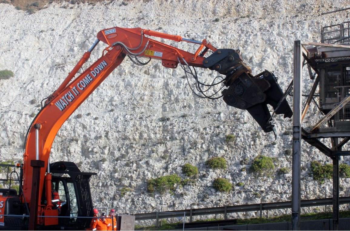 A great photo taken last year of our work at Peacehaven, where we Dismantled the external steel structures and extensive asbestos removal of the old Brighton Water treatment facility.
#SBS #2017