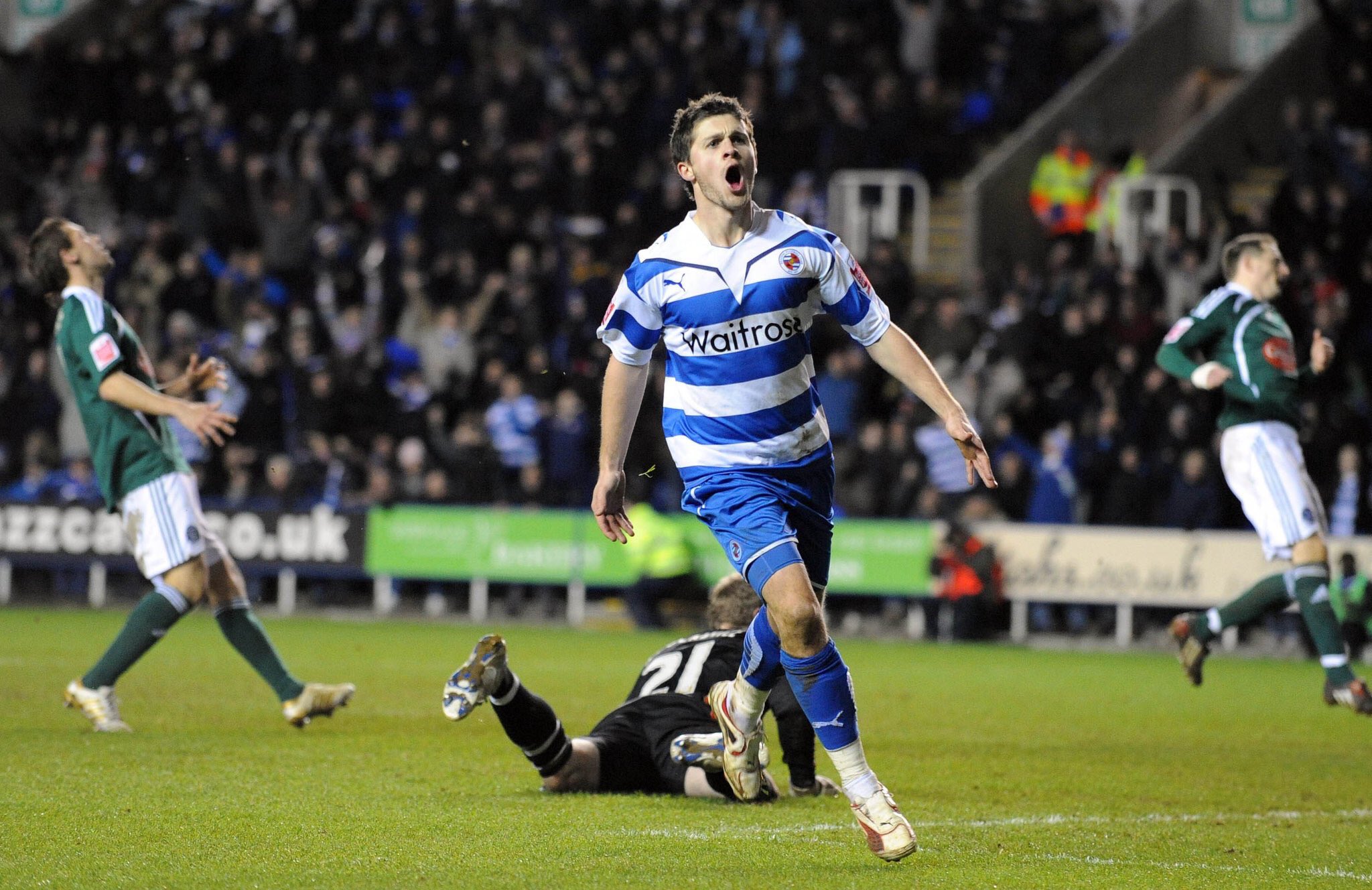 Happy 31st Birthday to Shane Long!   