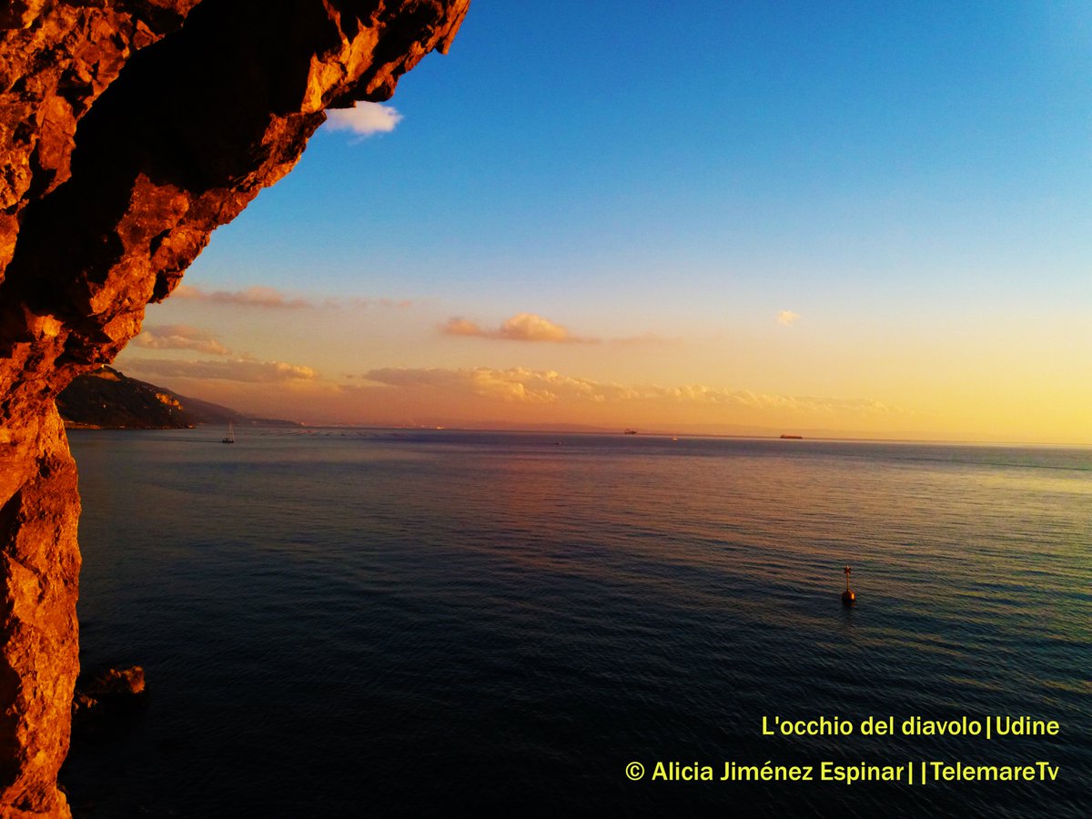 Conosci la storia dell'occhio del diavolo di Sistiana?E’ anche la più nota, in quanto la cannoniera è ben visibile dall’esterno e le gallerie sono percorse dai bagnanti per tuffarsi dal cosiddetto “occhio del diavolo”
#telemare #fvg #occhio #cultura #22gennaio #tramonto #sistiana