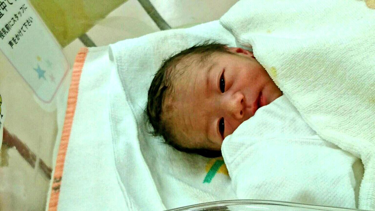 anrio6o9's tweet photo. 昨日、急遽帝王切開にて
無事に男の子出産しました👶

とても可愛い❤️

小柄ちゃんだけど
おっぱいもミルクも飲んでくれてるし、大きくなるといいな💓

産まれてきてくれて
ありがとう😊💓 https://t.co/IbA4foUgjg