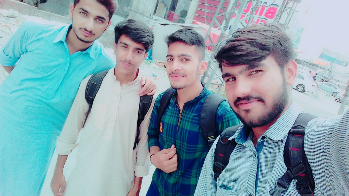 UsamaFida8's tweet photo. Kuch #yaadain❤😎😚😘 https://t.co/7puvkrbc0y