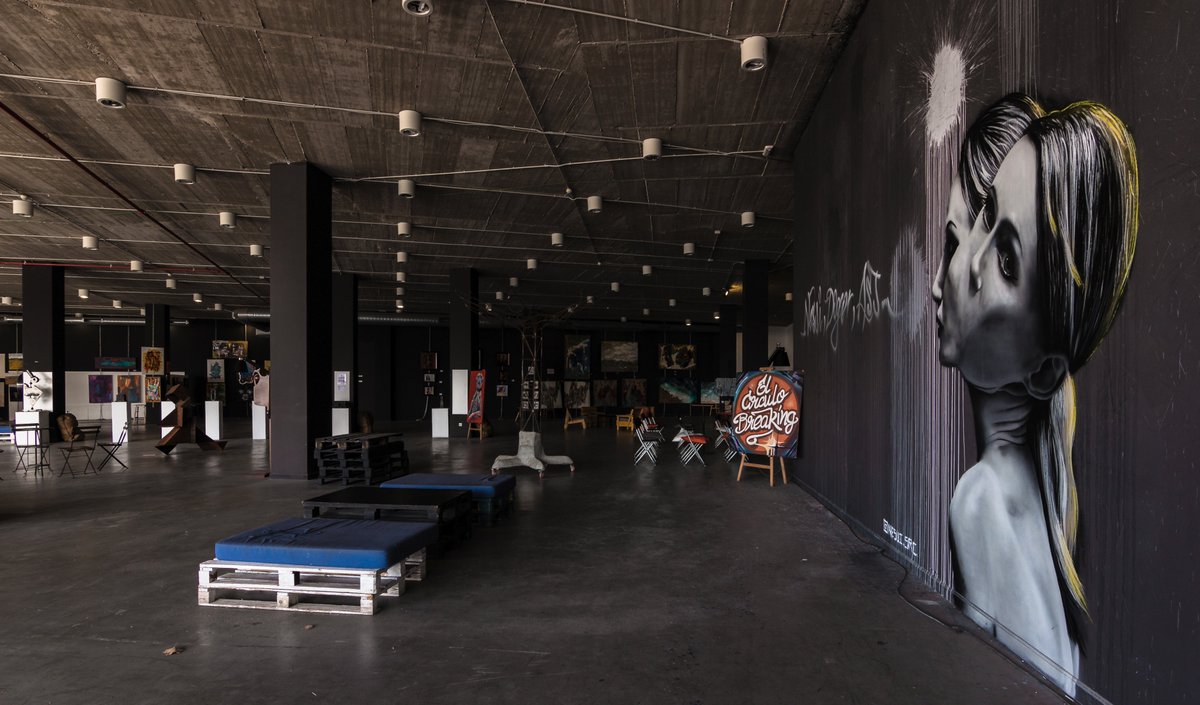 popmedia_es's tweet photo. On this rainy day in Malaga we visit the cool space of #artsenal back in #muelleuno once again #architecture #architecturephotographer #costadelsol #malaga #marbellaphotographer #professionalphotographer #realestatephotographer #arquitectura #arquitecturafotografia @muelleuno https://t.co/8ImZbtMzlq