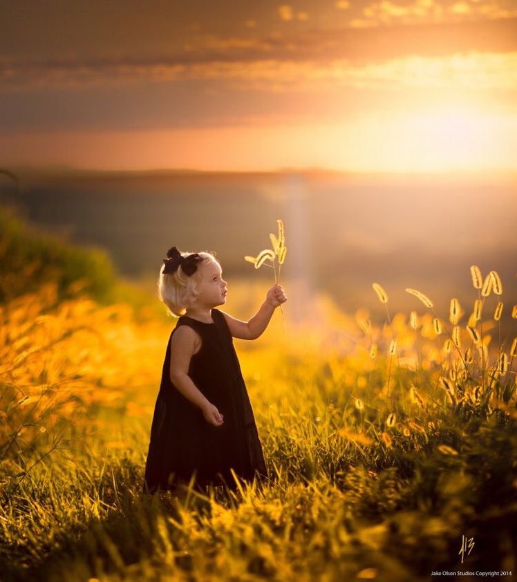 peetahuja's tweet photo. Let them judge you... misunderstand you.... gossip about you.
Their opinions aren’t your problems.
No matter what people do or say about you.. don’t you dare about ur worth....
Just keep on shining like u do🌻💛🌻 https://t.co/JnkrHhCxZr