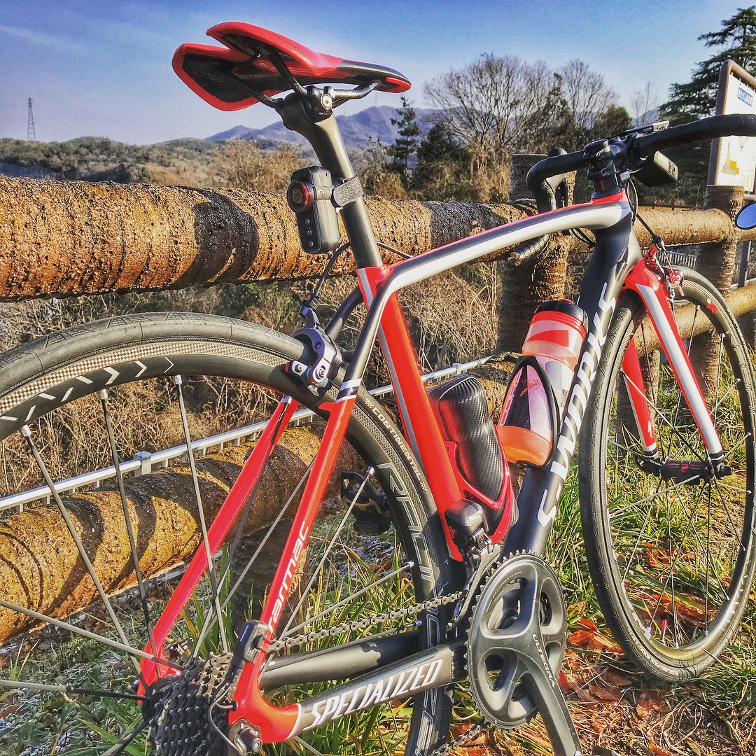 Cycliq's tweet photo. Sometimes the view is better when you're off the bike.
-
📷 'matuots' (Instagram) with a #Fly6CE and #Fly12CE in Dondo Dam, Japan. https://t.co/sBFX0m5Itl