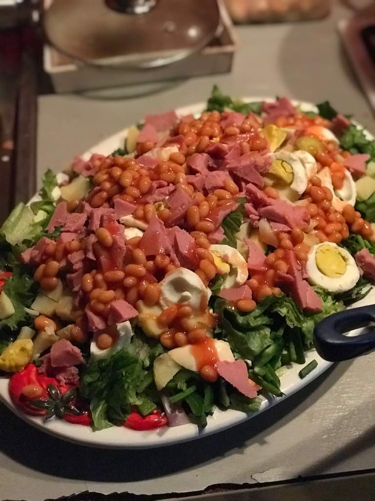 Kitchenmangh's tweet photo. ITS ANOTHER WEEK!
Start your week healthy..
Cop yourself some good salad!
Ff us @Kitchenmangh on all platforms..
Satisfy your cravings.. https://t.co/dktqolEp22