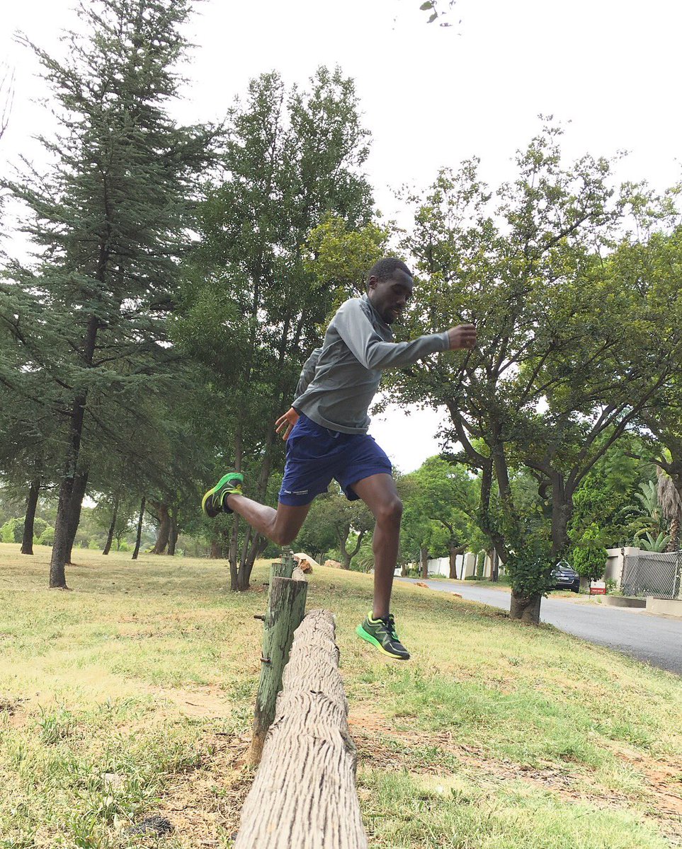 babaLatitia's tweet photo. #MondayMotivation #iMoveMe #SeizeInspiration
. It’s Monday start the week with a bang so Don’t Run Fly #ASICS. 9km done this AM. 38:05 nice any quick.
#ASICSFrontRunner #ASICSFrontRunnerZA #NOOSA_FF @ASICS_FR @ASICSamerica @ASICS_ZA @asicsrunning @GarminSA @TeamVitalitySA https://t.co/T2oSrmMErK