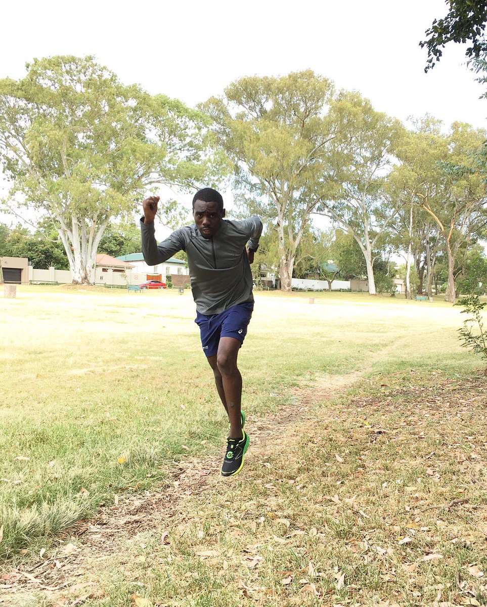 babaLatitia's tweet photo. #MondayMotivation #iMoveMe #SeizeInspiration
. It’s Monday start the week with a bang so Don’t Run Fly #ASICS. 9km done this AM. 38:05 nice any quick.
#ASICSFrontRunner #ASICSFrontRunnerZA #NOOSA_FF @ASICS_FR @ASICSamerica @ASICS_ZA @asicsrunning @GarminSA @TeamVitalitySA https://t.co/T2oSrmMErK