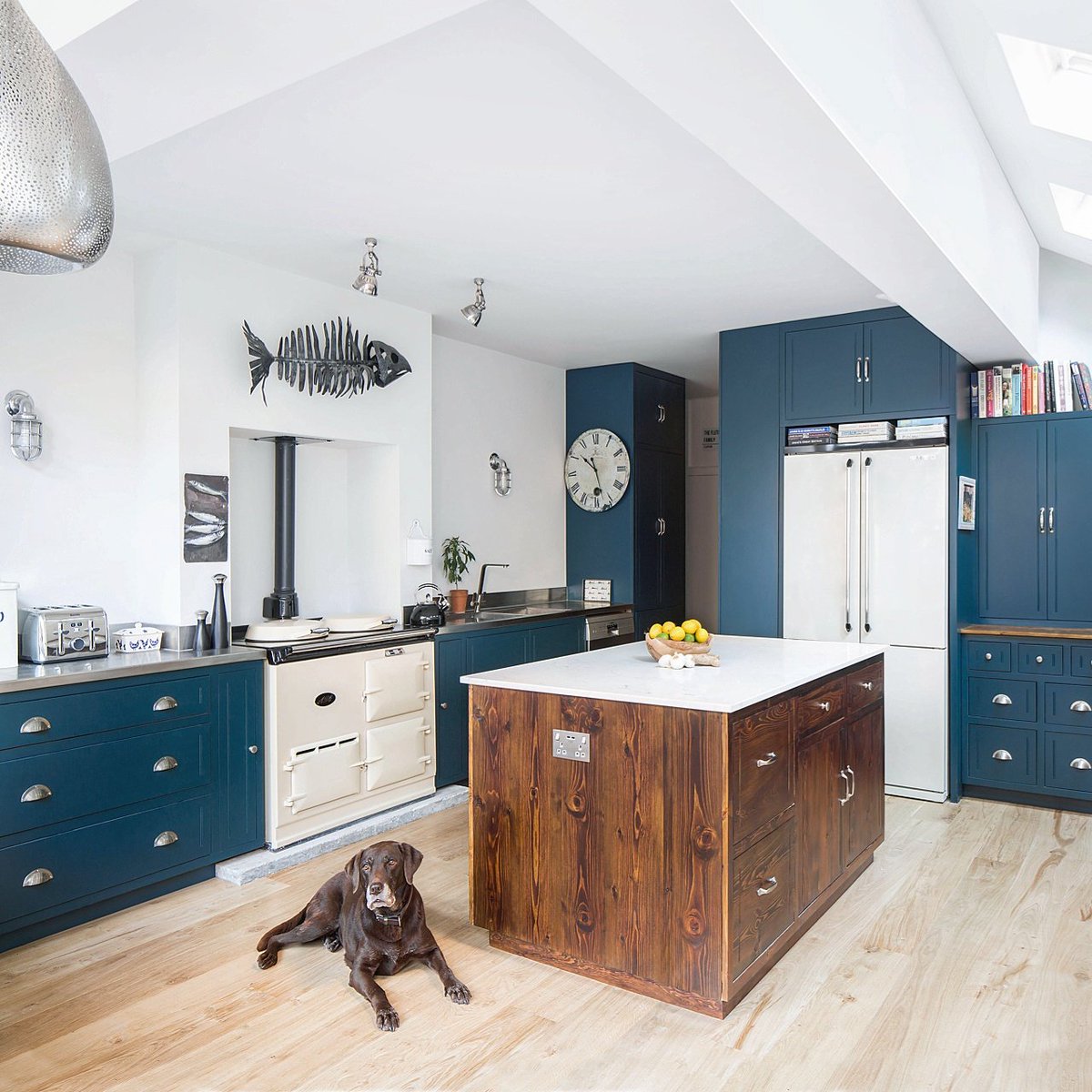 Kitchen installed! #kitchen #reclaimedwood #stainlesssteelworktop #kitchenisland #willcoles