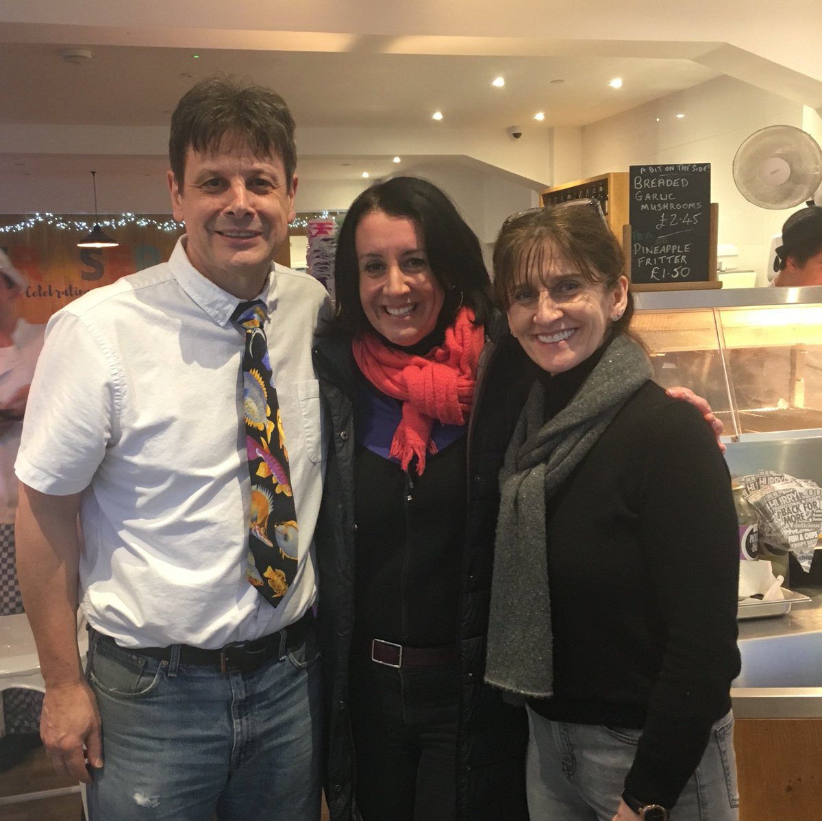 Sue &amp; Pete welcome <a href="/BBCTheOneShow/">BBC The One Show</a> reporter <a href="/lucysiegle/">lucy siegle</a> to Frasers for a story on Penzance’s Plastic Free status. Going out on Wednesday night at 7pm!
#celebratingfishandchips