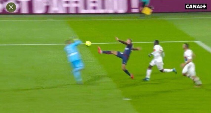 DUIvMg7XUAA89yY.jpg:large