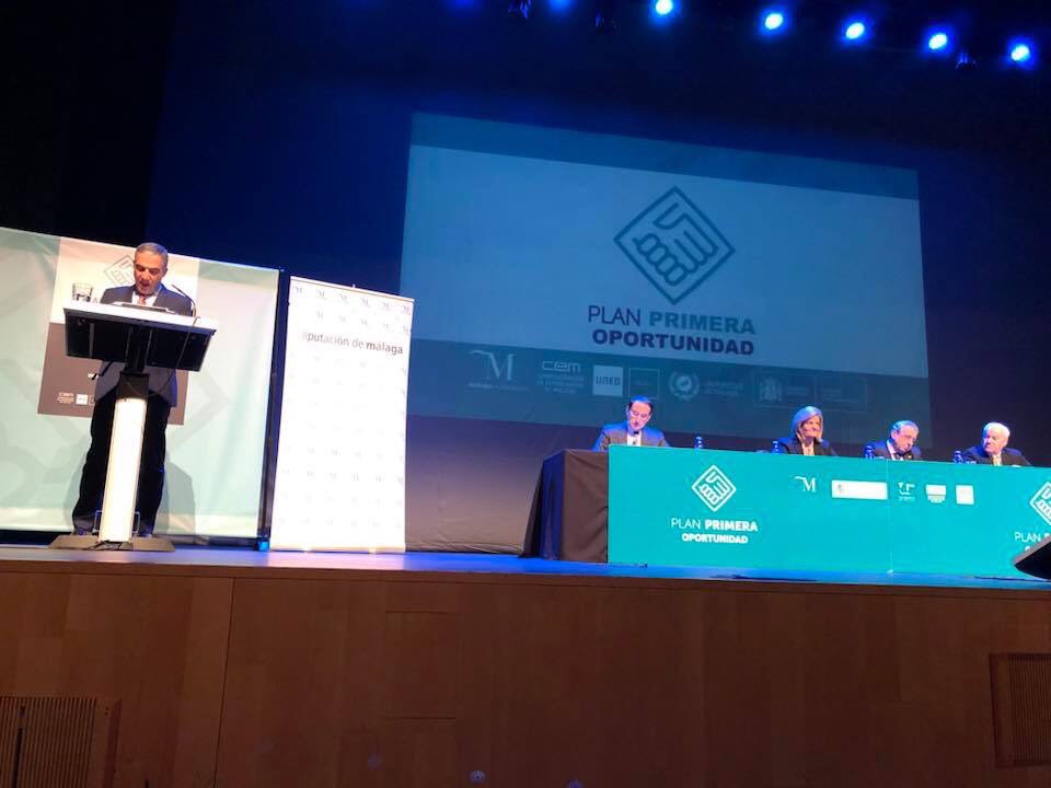 Plan Primera Oportunidad, excelente iniciativa para que los Jóvenes puedan salir al mercado profesional. #Uma #DipMalagaParticipa  #Uned #CEM <a href="/FelixLozanoN/">Felix Lozano</a>