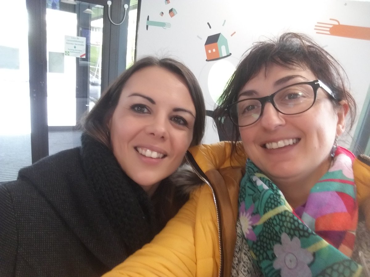 BreillatEstelle's tweet photo. Découverte du @villageCAav par le #service #marketing @Edycem_Beton @JDesmier_Edycem @BreillatEstelle. Magnifique lieu de #créativité. https://t.co/f88cDquAlN