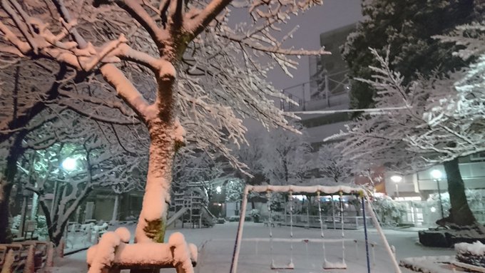 うおぉぉぉ(((&omicron;(*ﾟ▽ﾟ*)&omicron;)))💦💦💦 みんな無事かぁー(゜o゜) https://t.co/AXkPI3cIGY