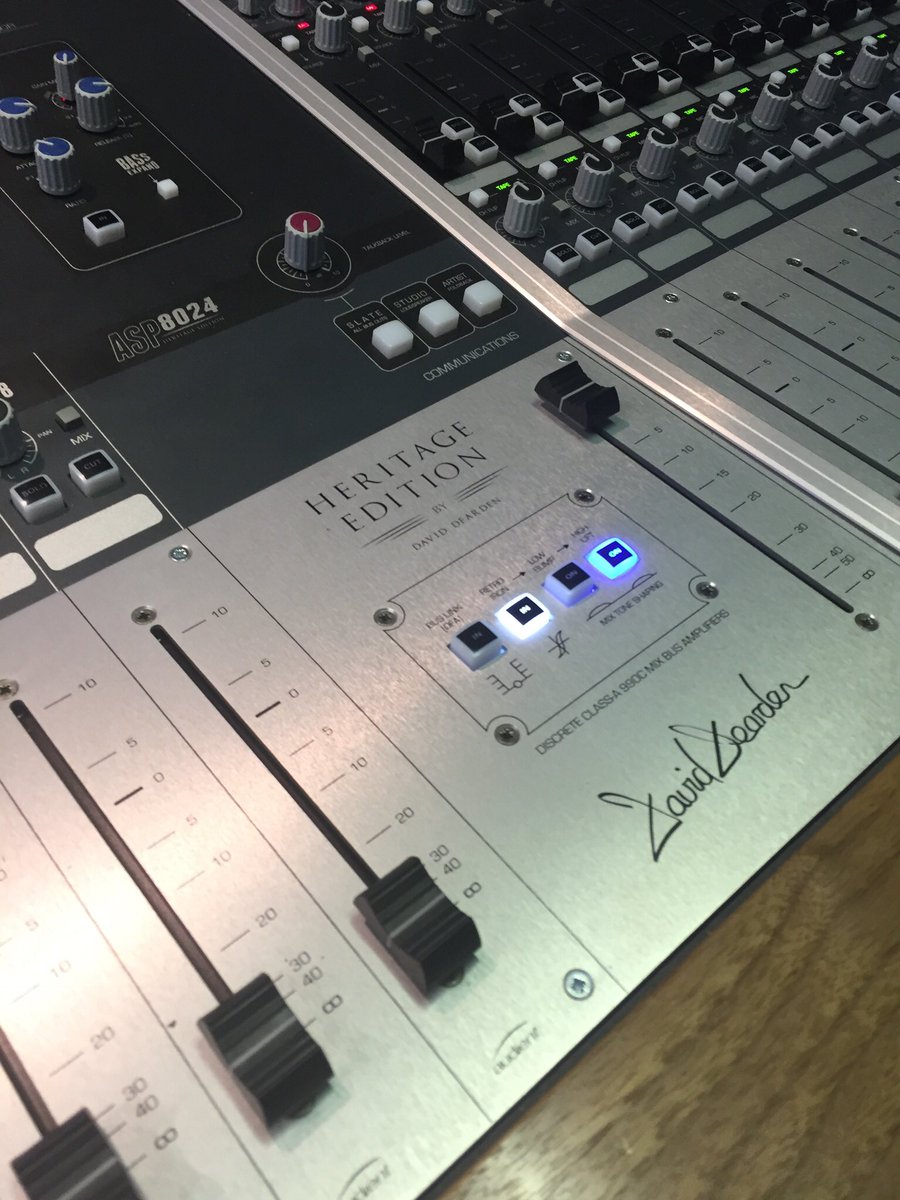 First time getting some time with this beauty from <a href="/AudientWorld/">Audient</a> - love the sound of the new additions to the centre section- loving mixing into this combination @LCMLive <a href="/LCMTech/">LCM Tech</a>