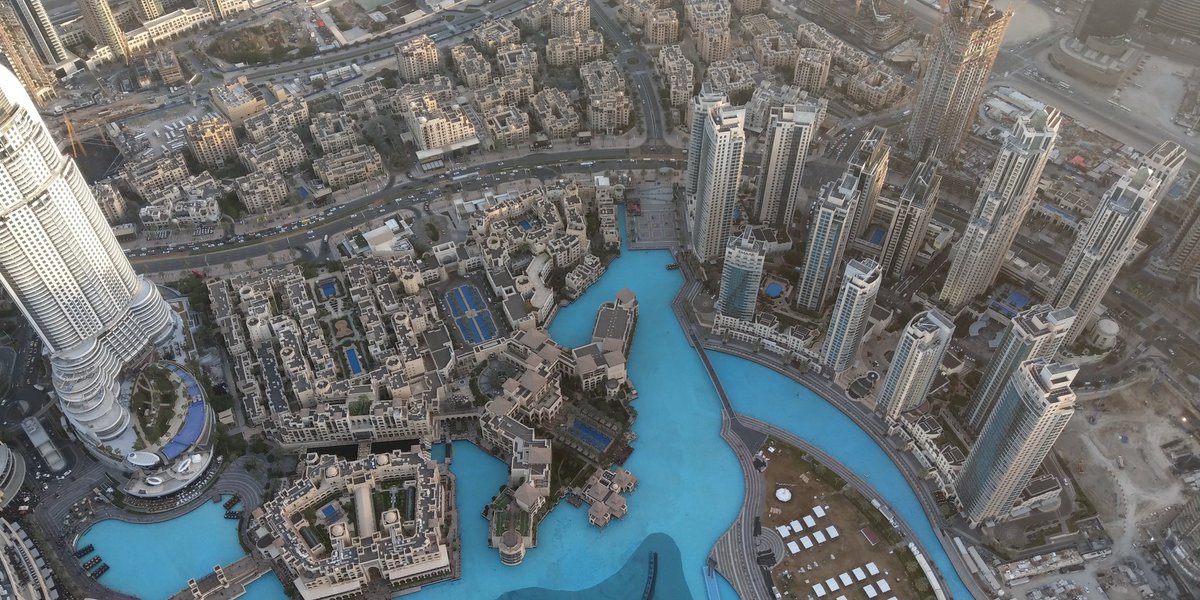 Amazing view from 148th floor (555 meters). Highest observation deck in the world!! Breathtaking VIVE experience. Great visit #Vive  #BurjKhalifa