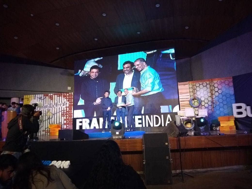 ImManishKhera's tweet photo. Bagged the Best AI Startup of the year! Kicking in the new year with a recognition like this is a very motivational moment #StartupIndia #Startypawards #StartupSuperhero #StartUp2018 #fintech #Happyloans #PadManInDelhi https://t.co/raHredDoyF