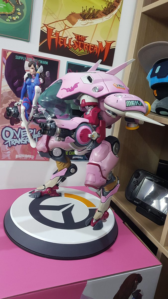 overwatch reinhardt statue