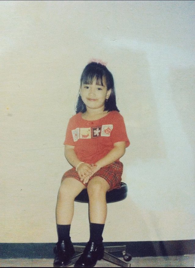 rosellereyes98's tweet photo. Good night to the little me and say hello for tomorrow to my #20in2018 !!! ๐๐๐ hahaha. #MemaPost
#HelloBangsie
๐๐๐ https://t.co/RLbSMwqbuT