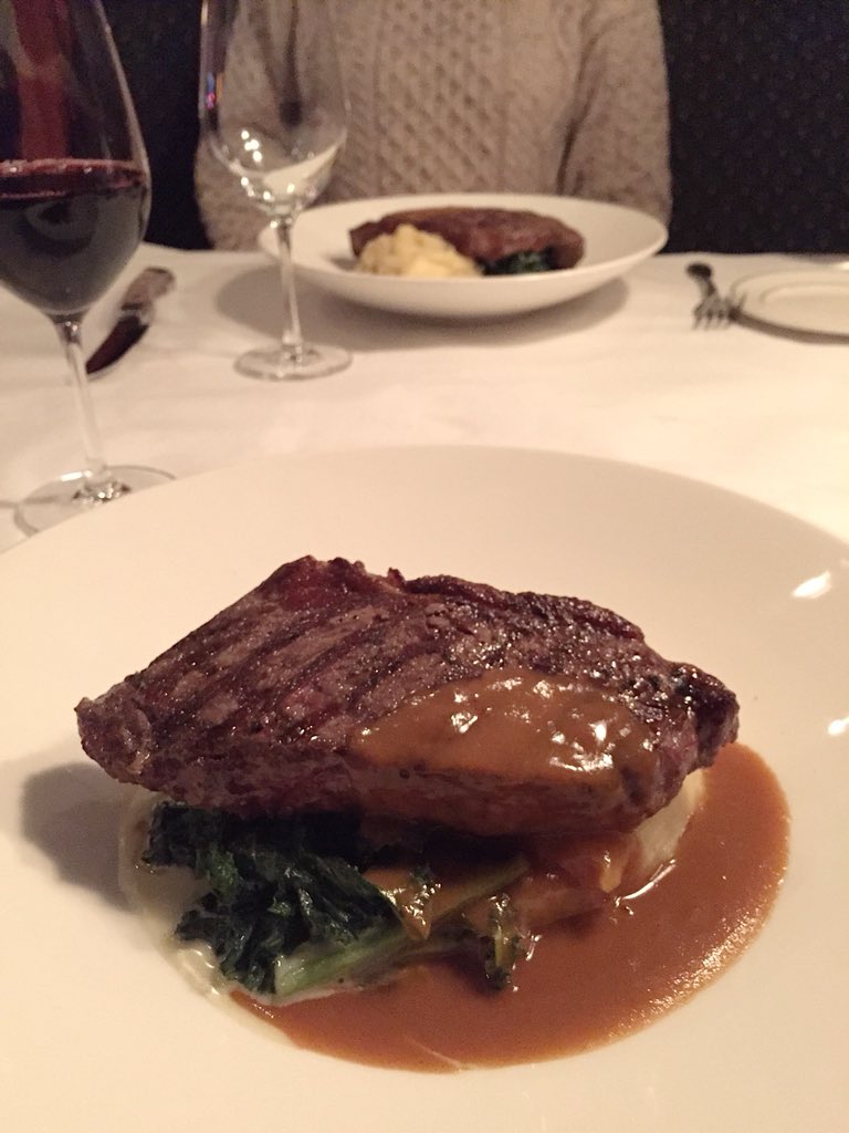 vancitydrinks's tweet photo. 3 courses for $40 @joefortesvan is the best deal in #Vancouver @DineOutVanFest Please take advantage!!!! https://t.co/v2ZFwA9etK