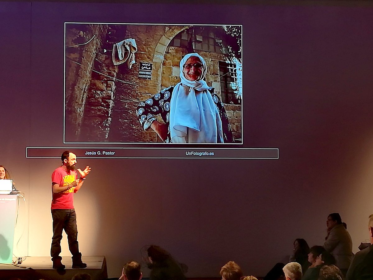 minube's tweet photo. Hubo grandes momentos en la #quedadaviajera, el #Tallerminube y el #hackaTrips. Contaremos los detalles esta semana, pero antes agradecemos a todas las personas invitadas, ponentes, colaboradoras, concursantes y a quien ama viajar y compartirlo con #minube 😊👏 https://t.co/rEGTh4POBO