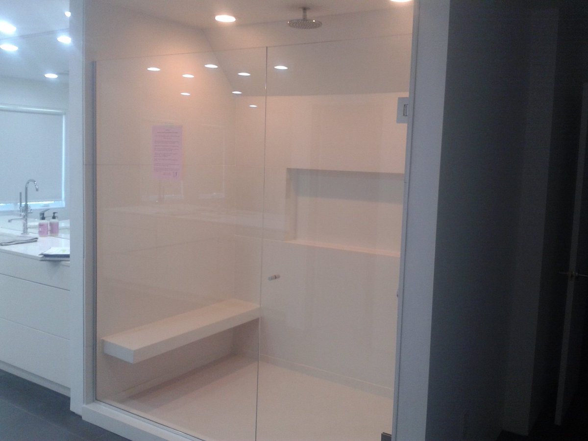 ConcreteZen's tweet photo. White Concrete Shower in Upper St. Clair. https://t.co/hDrlIzrVVa