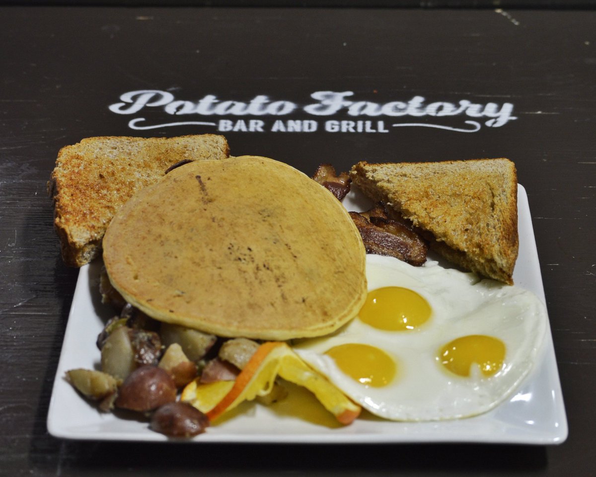 PotatoFactoryBG's tweet photo. Our big breakfast. Yum! Come in right now and try it out!

#downtowncollingwood #collingwood #potatofactory #bigbreakfast #breakfast #goodeats #yum https://t.co/CcyHqpKQaX