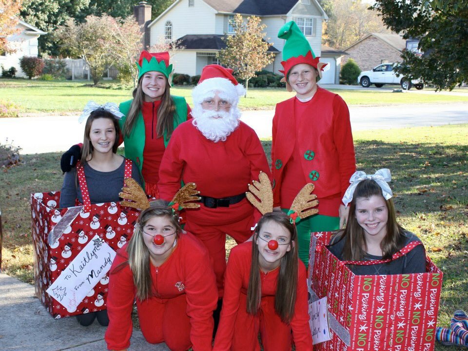 mandyfinks's tweet image. Happy Birthday @kayleewilson05 !!So happy to have been such great friends and enjoying so many laughs and memories with ya!! Love you!! 💕💗