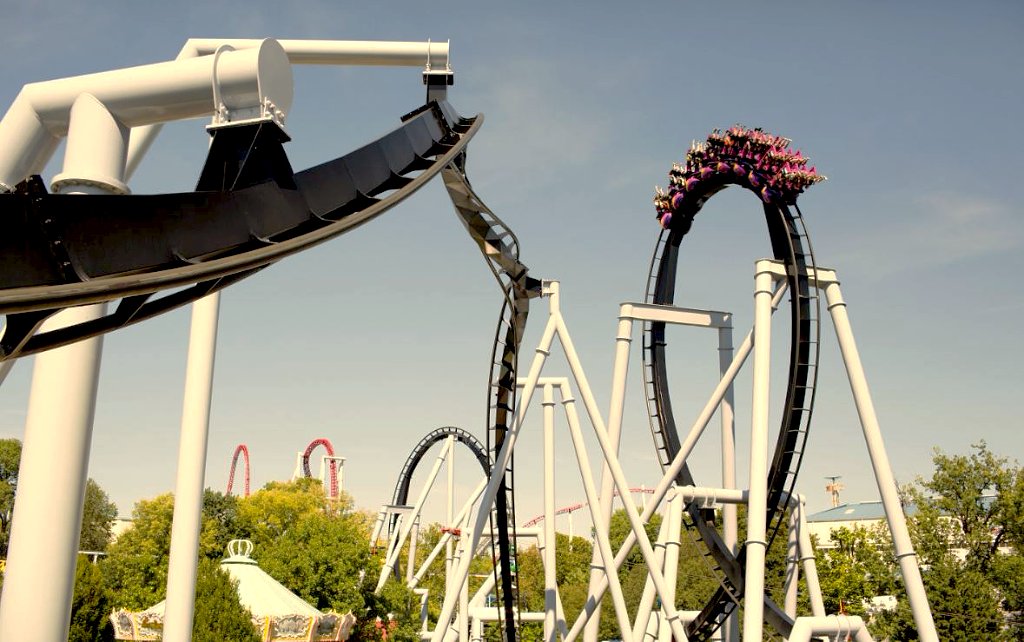 Hersheypark's tweet image. This year #Hersheypark will celebrate 20 great years of our popular steel inverted coaster! Share with us your favorite memory of Great Bear!