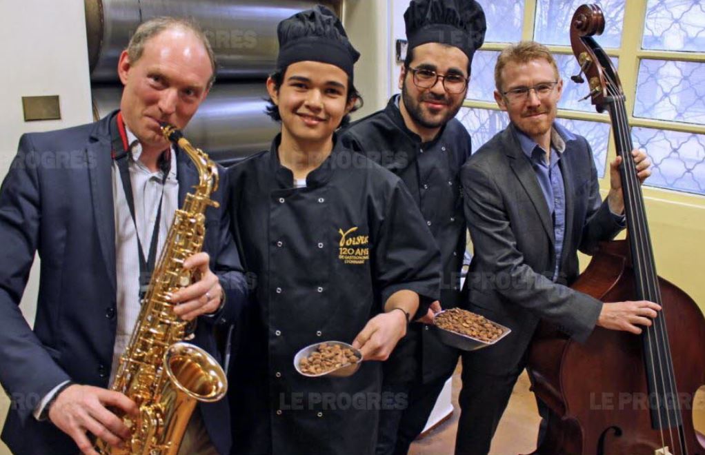 La #startup @bookmymusic 🎷🎺🎸🎹 a un nouveau #voisin... et il a un petit goût de 🍫 @chocolatsvoisin via @leprogreslyon @ucly #lyon #FrenchTech c.leprogres.fr/rhone-69-editi…