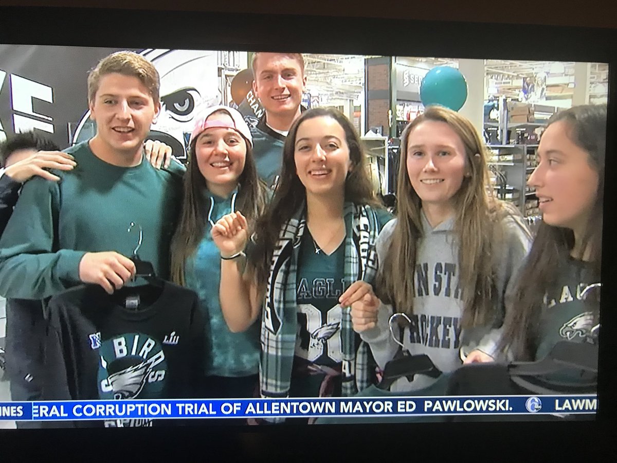 UpperMerionSB's tweet photo. Fly Eagles Fly! Hey Katelyn and Olivia Barr - we see you celebrating on @6abc! #UMSoftball @UM_VikingsFH @UMAHS_ATHLETICS https://t.co/OuqTB5ghYV