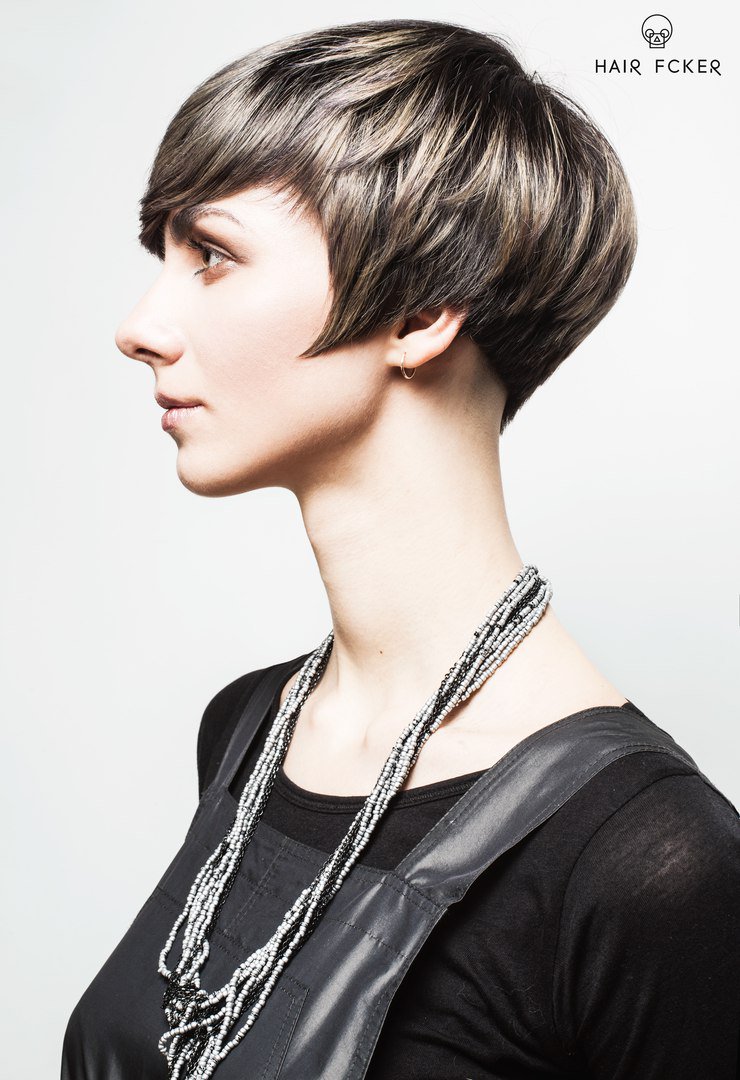 Hair_Fucker's tweet photo. Hair: Kirill Sarychev
MakeUp: @Pikrhyme 
Photo: Melita Aleshina
Model: Marina

#hairfucker #hairbrained #kirill_hairfucker #vikspolubviks #haircut #haircutting #hairdresser_school #spb https://t.co/nNZpRcnzPL