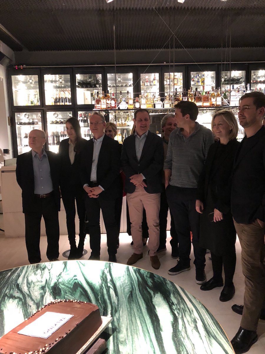 Estupendo inicio <a href="/Talkingalleries/">Talking Galleries</a> para discutir la situación y futuro de las #Galerias , tema que compartimos <a href="/FeriaArco/">Feria ARCO</a> #FundacionARCO