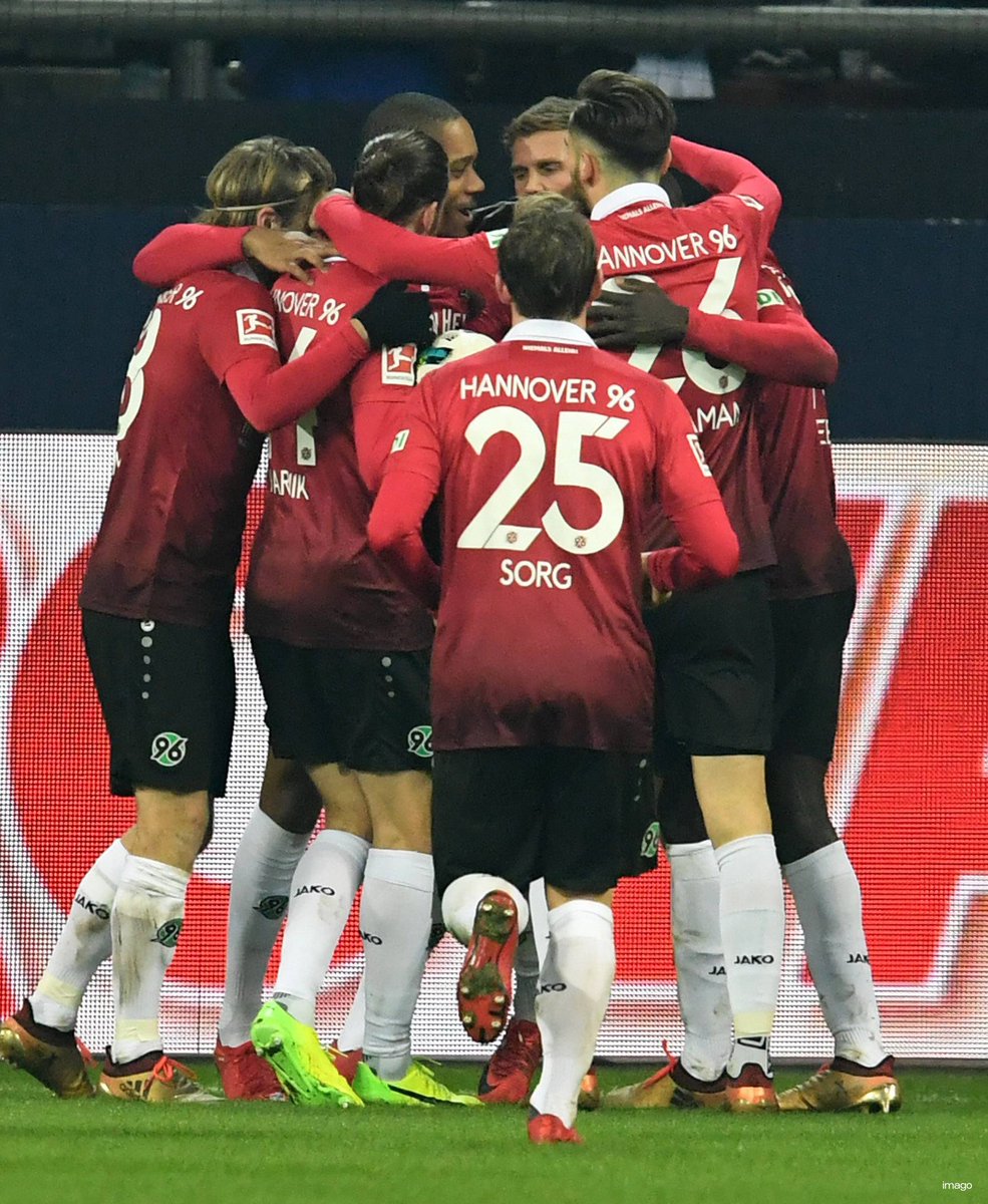 noahbazee's tweet photo. 2 matches, 4 points 💪🏾 Nice restart, guys! 👌🏾⚽ #S04H96 #NiemalsAllein #NJSB⚡ https://t.co/lJ9agfcjR4