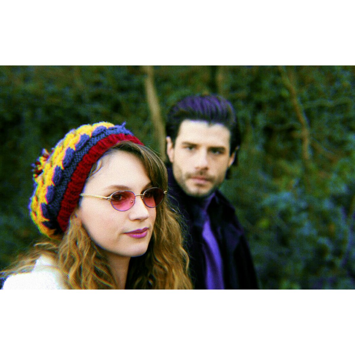 Yolumu kendim çizdim, karda kalmış ayak iziydim.
#Gülizar