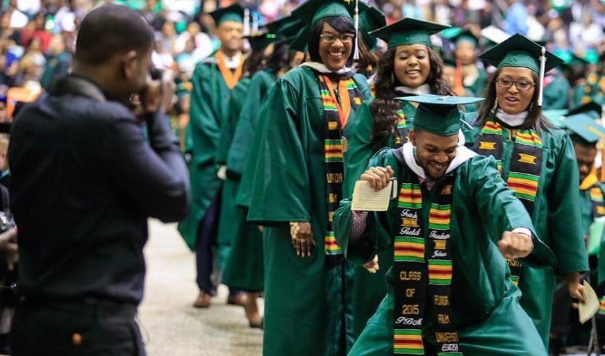 BlkPerspectives's tweet photo. New on @BlkPerspectives : The Story of Historically Black Colleges and Universities by new blogger @alavelleporter https://t.co/SJ36FVZ52h @StanleyNelson1 @HBCUrising #StudentActivism #HigherEducation #DocumentaryResearch https://t.co/b9X25FJaYB