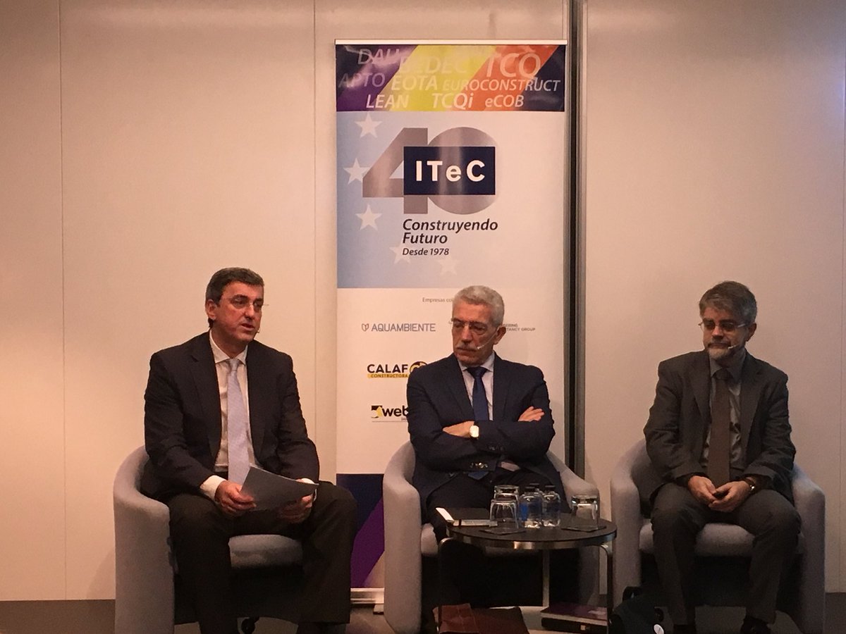 El DG del <a href="/itec_es/">𝗜𝗧𝗲𝗖</a> Fco. Dieguez, hoy en  @RocaMadGallery presenta informe #Euroconstruct 2a. actividad #40años
