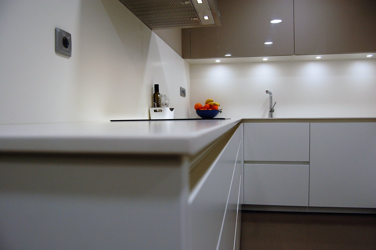 1CUINA's tweet photo. Reforma de cocina, mobiliario de Santos. #cuina1 #disseny #espacios #santos #neolith #muebles #reformas https://t.co/MGfFnF6CvG