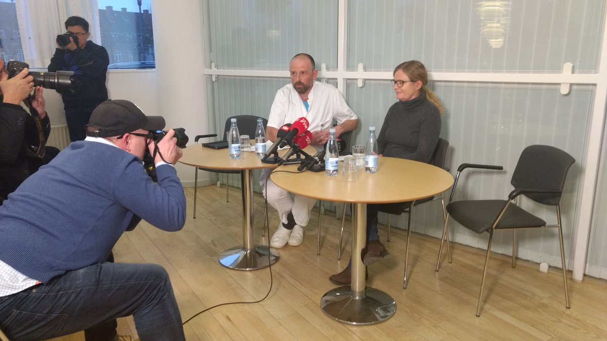 tv2fyn's tweet photo. Direktør på 20 timers vagt på OUH. Styrelse ønsker dialog med læger. Se hele pressemødet på
https://t.co/rijdX2Cdpb
#detkunnehaveværetmig https://t.co/jEP2gLVLy7