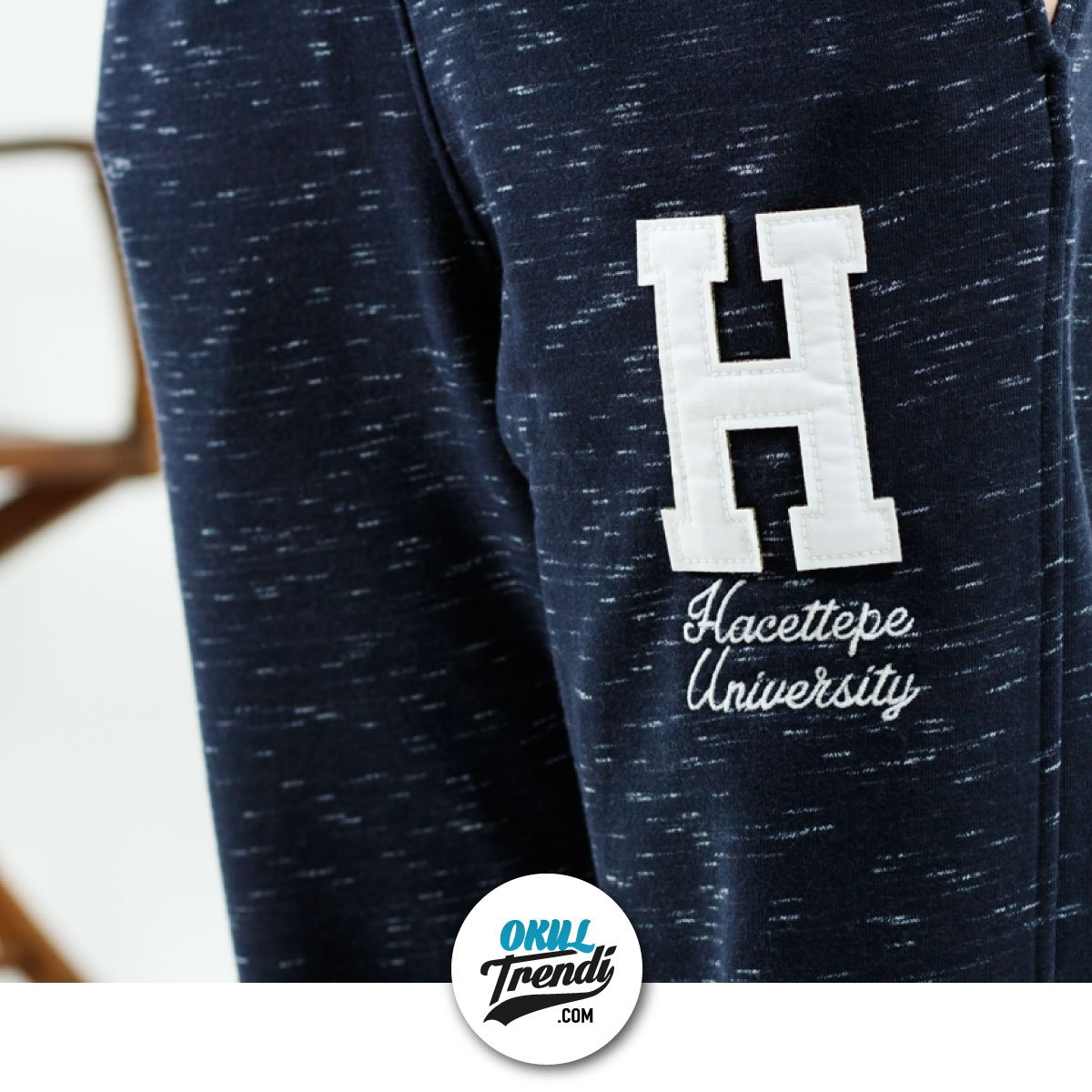 okultrendi's tweet photo. Şık ve rahat eşofman altı tasarımları günlük yaşantınızda ve spor aktivitelerinizde sizlerle. #okuldamoda #üniversite #design #unilife #trend #education #gradwear #hacettepeüniversitesi #hacettepe #hacettepeuniversity #eşofman #eşofmanaltı https://t.co/fKAjno2xeE