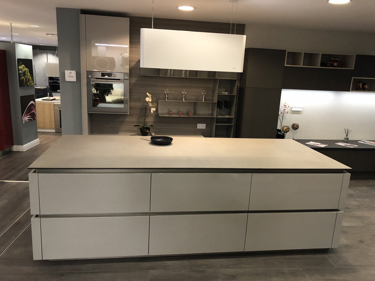 TPBtech's tweet image. TPB tech in Abingdon, Oxfordshire, United Kingdom
VISION DESIGN Showroom 🤗
#TPBtech #inductionworktop #visiondesign #youcancookon