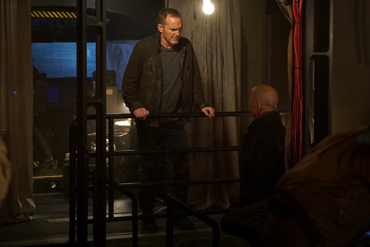 _IHMLINCOLN's tweet photo. ภาพโปรโมท #AgentsofSHIELD  5x09 "Best Laid Plans" ครับ -2 #AgentsofSHIELDth https://t.co/PorFtyKHbt